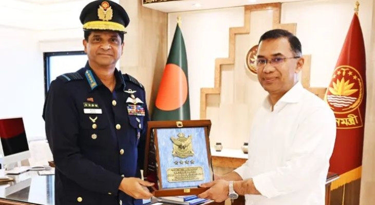 প্রধানমন্ত্রীর সঙ্গে বাংলাদেশ বিমান বাহিনী প্রধানের সাক্ষাৎ